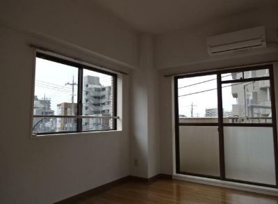 足立区竹の塚１丁目の賃貸マンション