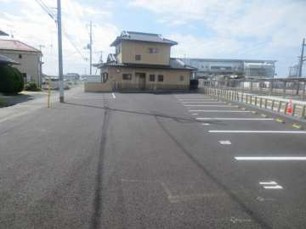 佐和駅前　東駐車場（佐和東パーキング）の外観|現地写真です。