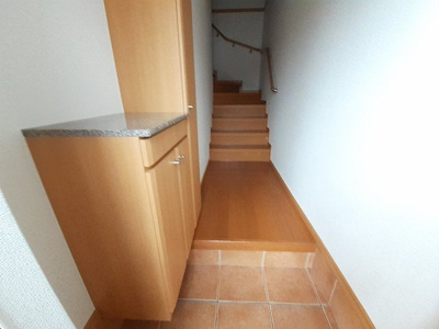 【玄関】 | グレイスフルフィールドⅤ | 明るい玄関です