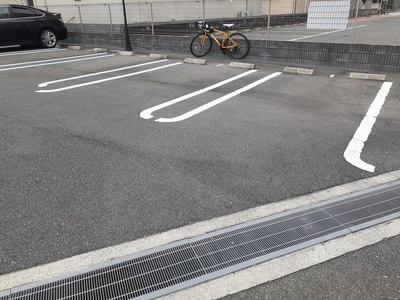 【駐車場】 | ブリーズコート城北 | 駐車場があるので、車を買う予定の方も安心です