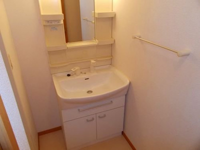 【洗面所】 | サニーレジデンス | 忙しい朝には欠かせない洗面所です