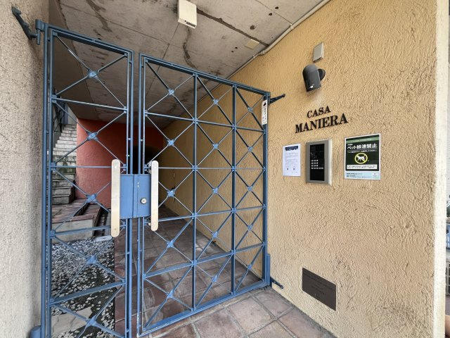 カーサマニエラのエントランス