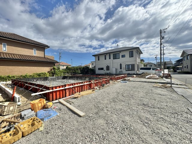 中央区雄踏　1期　全3棟の前面道路含む現地写真|日当たりのよい住宅エリアですので、多くの陽光が降り注ぎます。　