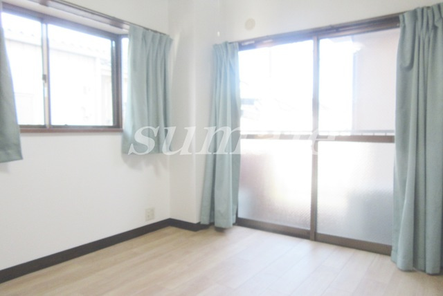 第二プラムフラワーガーデンの洋室|洋室です