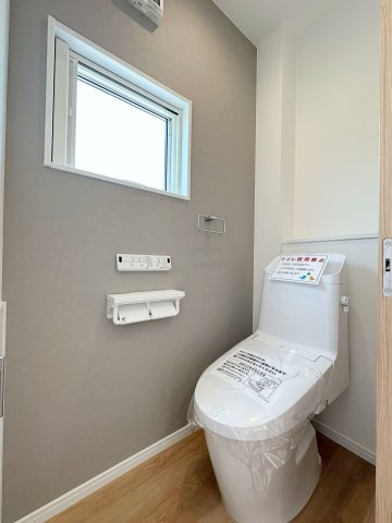 佐伯区皆賀1丁目No.1のトイレ|1階ウォシュレットトイレ☆
1階、2階にウォシュレットトイレがついています♪