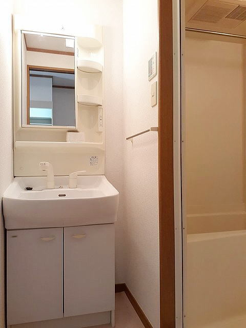 アロッジオ尾ノ上の独立洗面台