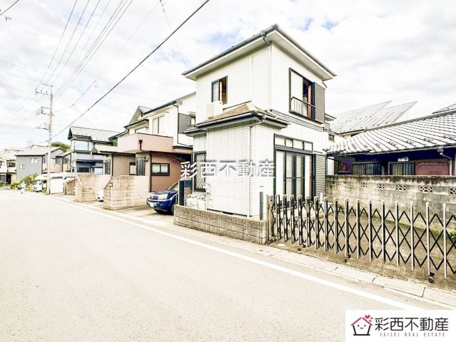 入間市高倉５丁目中古戸建ての前面道路含む現地写真