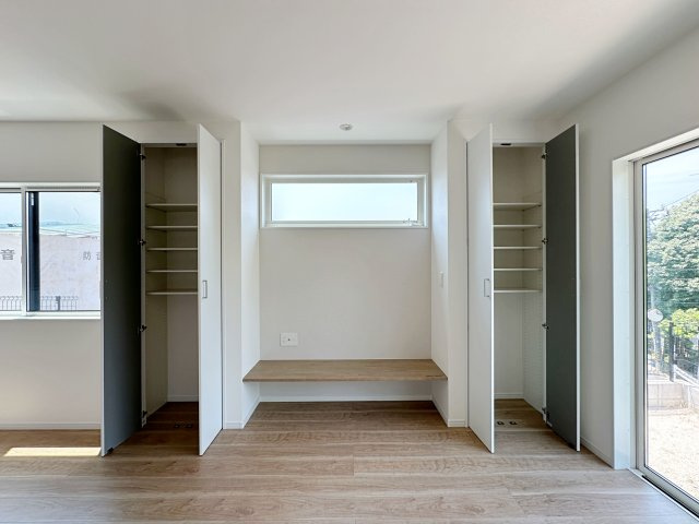 佐伯区皆賀1丁目 No.2の収納|リビング収納☆
可動棚で好きな高さに調整できます♪