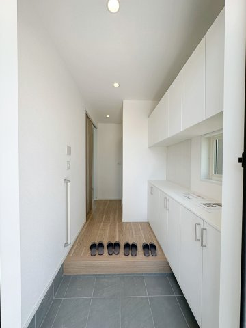 佐伯区皆賀1丁目 No.2の玄関|玄関ホール☆