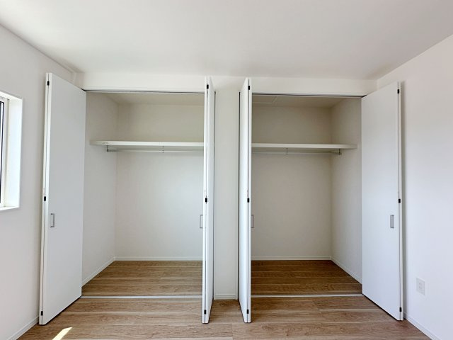 佐伯区皆賀1丁目 No.3の収納|全居室収納☆
7帖の主寝室のクローゼットです♪