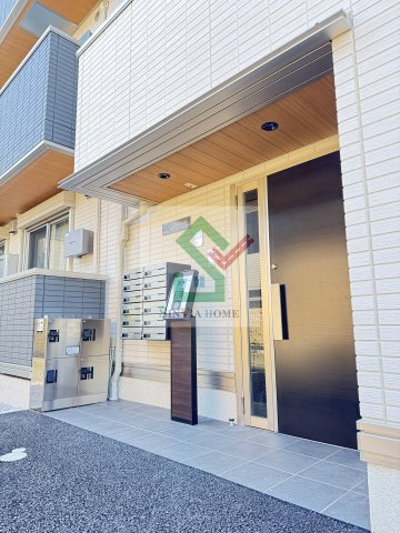 グラナーデ西大泉のエントランス