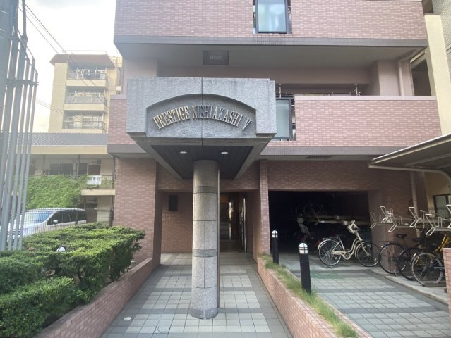 プレステージ西明石Ⅴのエントランス