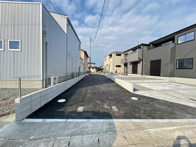 リーブルガーデン　江南市安良町　全3区画分譲の前面道路含む現地写真|■前面道路　■ヤマダ不動産　株式会社リライフ　
■夢のマイホーム購入をフルサポートします！