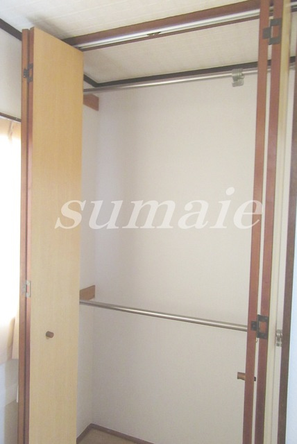 第二プラムフラワーガーデンの収納|洋室クローゼットです