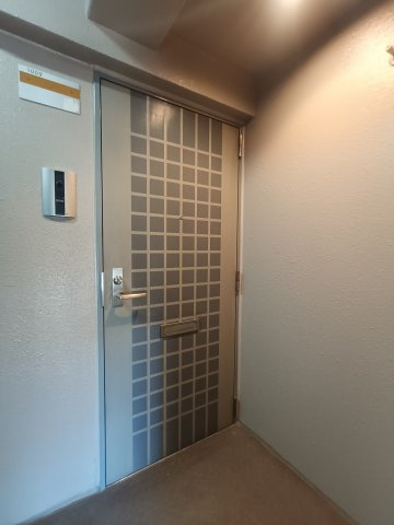 パークフィールドみさとテラ・ウエスト5街区2号館の玄関|ゆったりとした玄関です