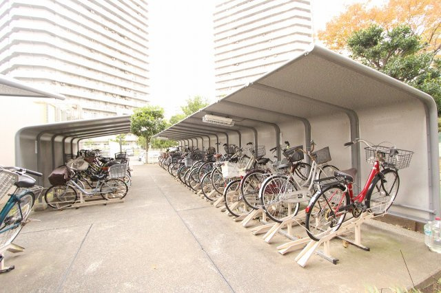 パークフィールドみさとテラ・ウエスト5街区2号館のその他共用部分|駐輪場