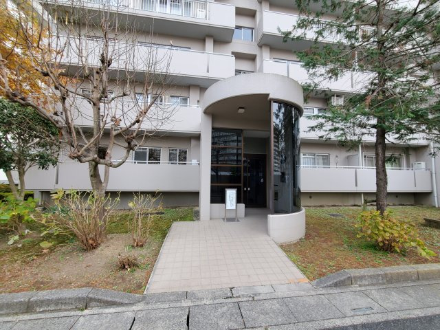パークフィールドみさとテラ・ウエスト5街区2号館のエントランス|落ち着いたエントランスです