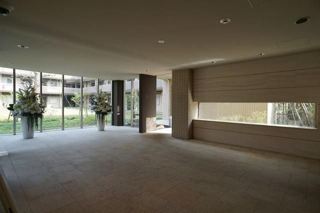 プライムメゾン武蔵野の杜のロビー