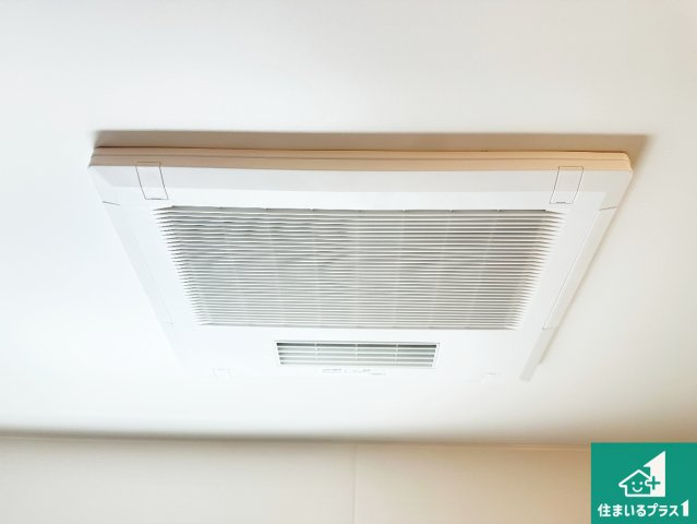 ●奈良市押熊町　第4期　新築一戸建ての冷暖房・空調設備|四季を通して快適なバスライフをお手伝いする浴室暖房乾燥機！浴室の乾燥・暖房・涼風・換気はもちろん、２４時間換気にも対応！