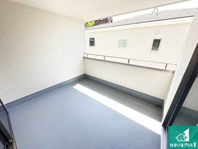 ●奈良市押熊町　第4期　新築一戸建てのバルコニー|日当たりのよいバルコニー！お部屋が開放的に！