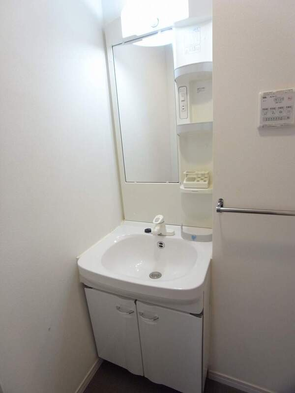 リブリ・興の独立洗面台