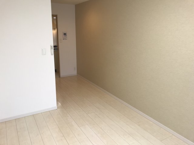 リブリ・興の洋室