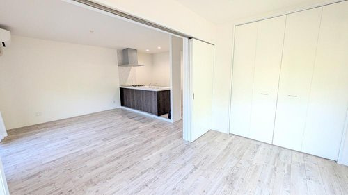 【洋室】 | ロイヤルステージ海老名 | ゆったりした洋室です