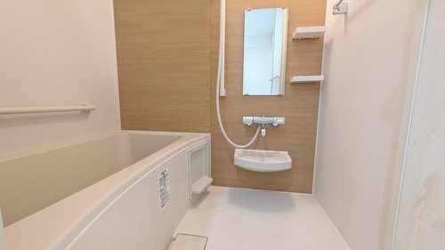 【浴室】 | ロイヤルステージ海老名 | コンパクトで使いやすいお風呂です