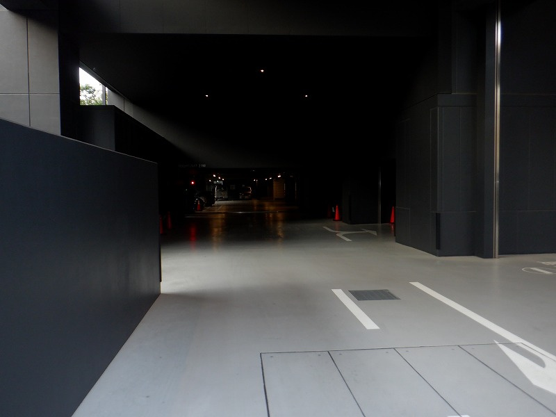 プラウドタワー亀戸クロスゲートタワーの駐車場