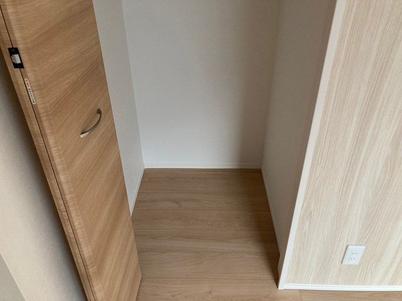 LULL SETAGAYA　角部屋　宅配BOX　防犯カメラ　敷地内ゴミ置場の収納