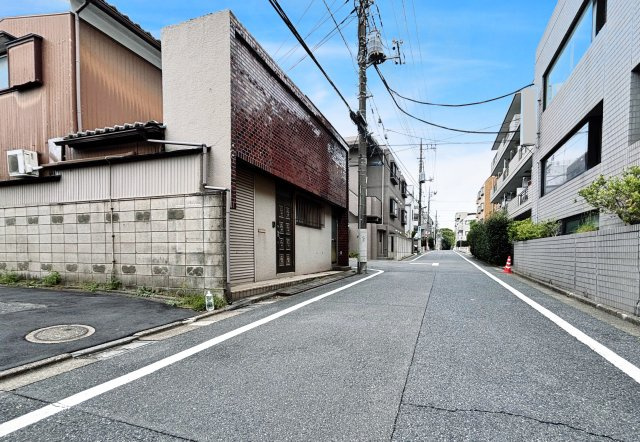 板橋区赤塚新町3丁目 全2区画 2号地の外観|赤塚新町3丁目の落ち着いた住宅地
　第一種中高層住居専用地域
　建ぺい率60％　容積率200％
更地渡しになります