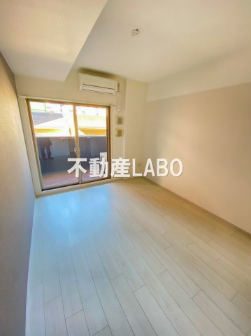 レジュールアッシュウエストレジス★仲介手数料無料物件★の居間・リビング