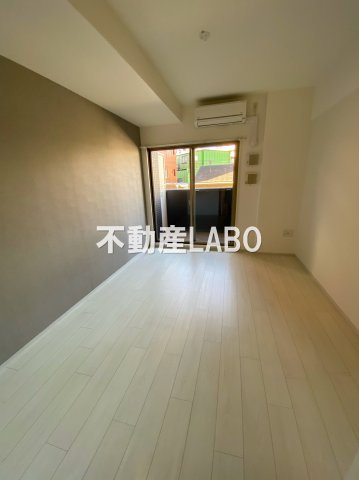 レジュールアッシュウエストレジス★仲介手数料無料物件★の洋室