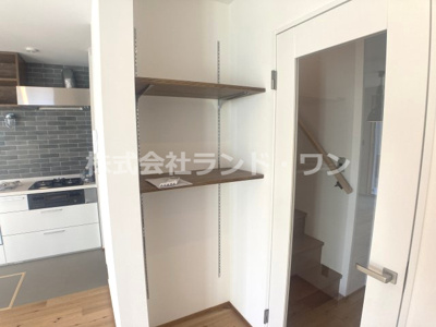 【収納】 | 所沢市青葉台 | LDKにある可動棚収納