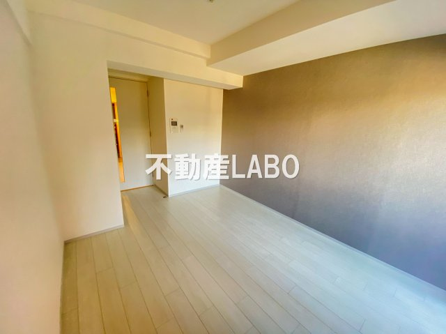 レジュールアッシュウエストレジス★仲介手数料無料物件★の寝室