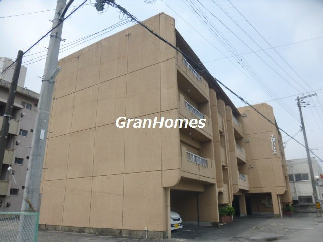 土居パレスの外観