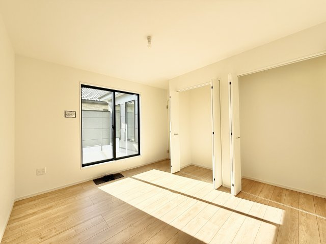 中央区雄踏　1期　全3棟の洋室|約6.9帖の洋室です。