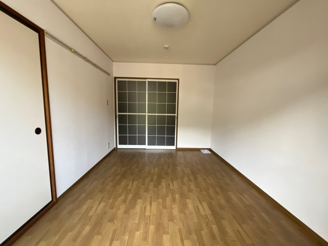 シャルムコートの居間・リビング