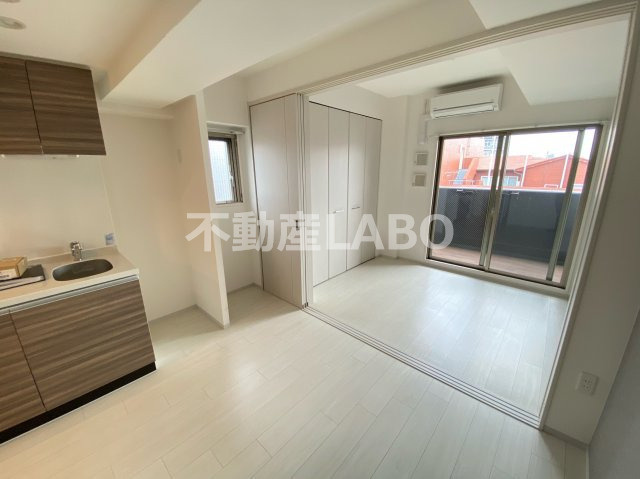 レジュールアッシュウエストレジスの居間・リビング