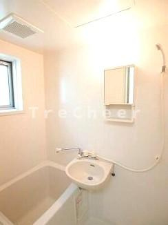 ワイケーエルフラット(YKL FLAT)の浴室