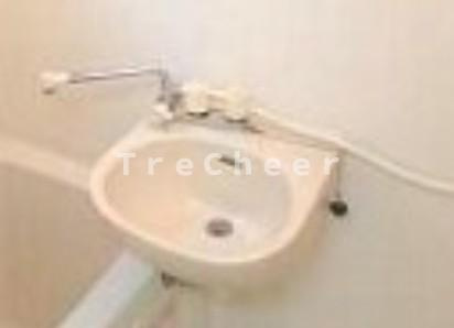 ワイケーエルフラット(YKL FLAT)の洗面所