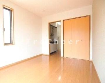 ワイケーエルフラット(YKL FLAT)の寝室