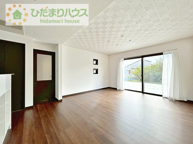 【居間・リビング】 | 坂東市沓掛　新築戸建 | お子様が元気に遊べる広々としたリビングです！