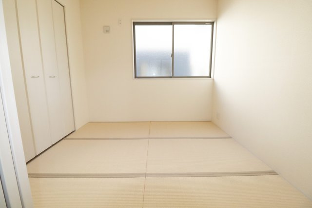 須賀川市森宿字安積田　　　　5号棟　　　西袋第1小学校、西袋中学区　のキッチン|※同社施工例