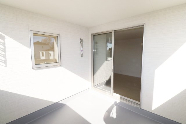 須賀川市森宿字安積田　　　　5号棟　　　西袋第1小学校、西袋中学区　のバルコニー