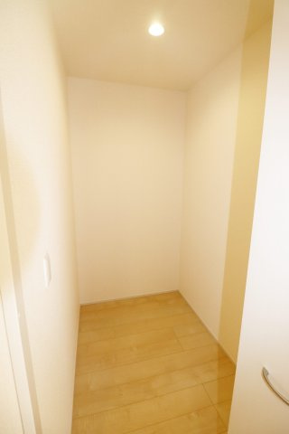 須賀川市森宿字安積田　　　　5号棟　　　西袋第1小学校、西袋中学区　の収納