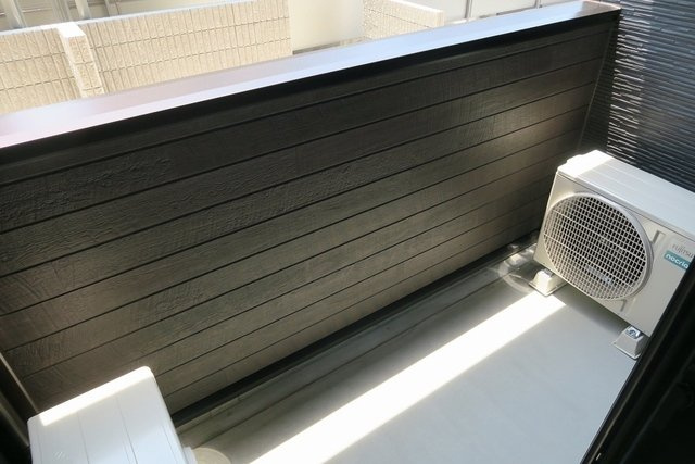 リガーレ　シダミのバルコニー|外からの目が気にならないバルコニーで洗濯物が干せます