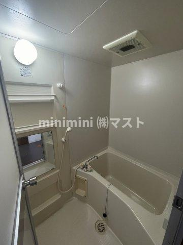 メロディーハイム九条の浴室|※別号室参考写真