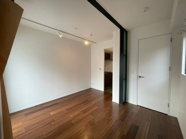 シーズンフラッツ矢場　名古屋市賃貸　仲介手数料無料の居間・リビング|リビング/居室