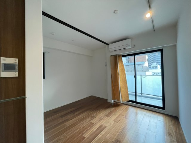 シーズンフラッツ矢場　名古屋市賃貸　仲介手数料無料の内装|リビング/居室